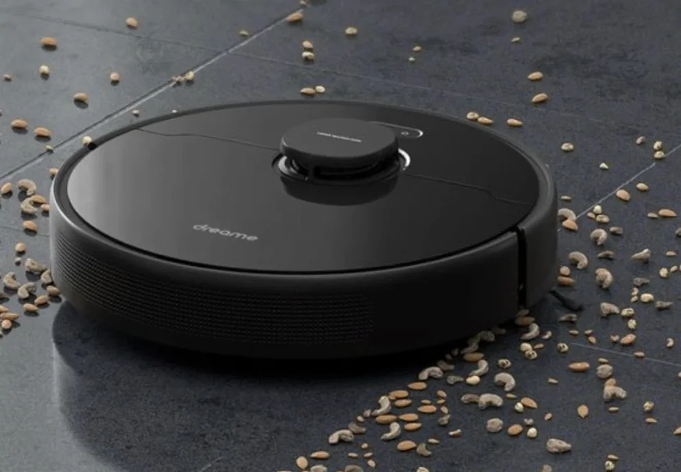 small robot vacuum cleaner