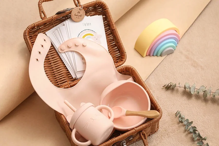 Antique-Inspired Baby Mealtime Sets: