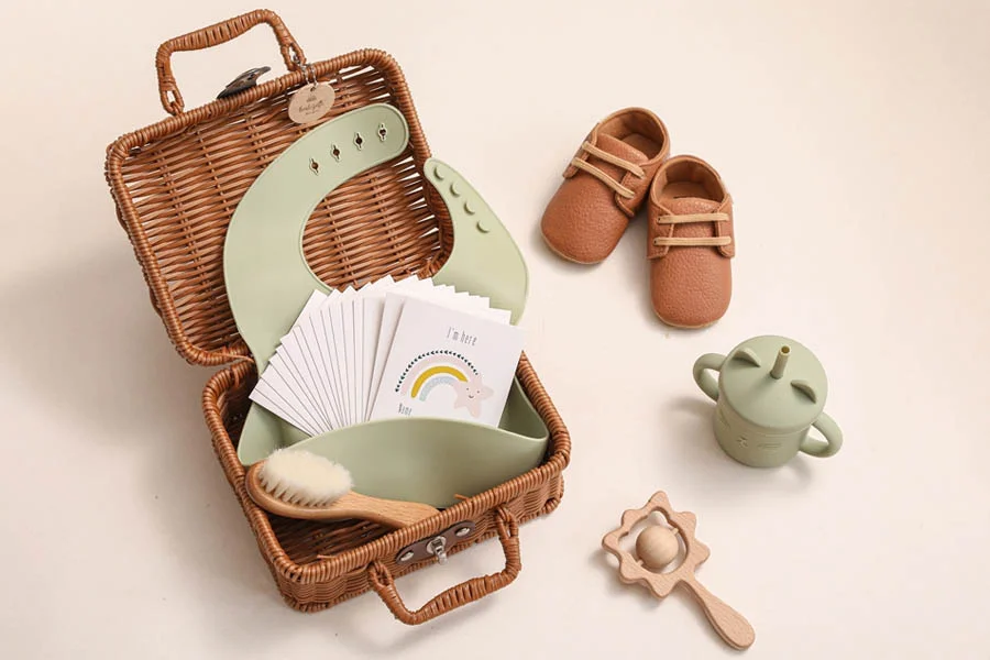 Antique-Inspired Baby Mealtime Sets: